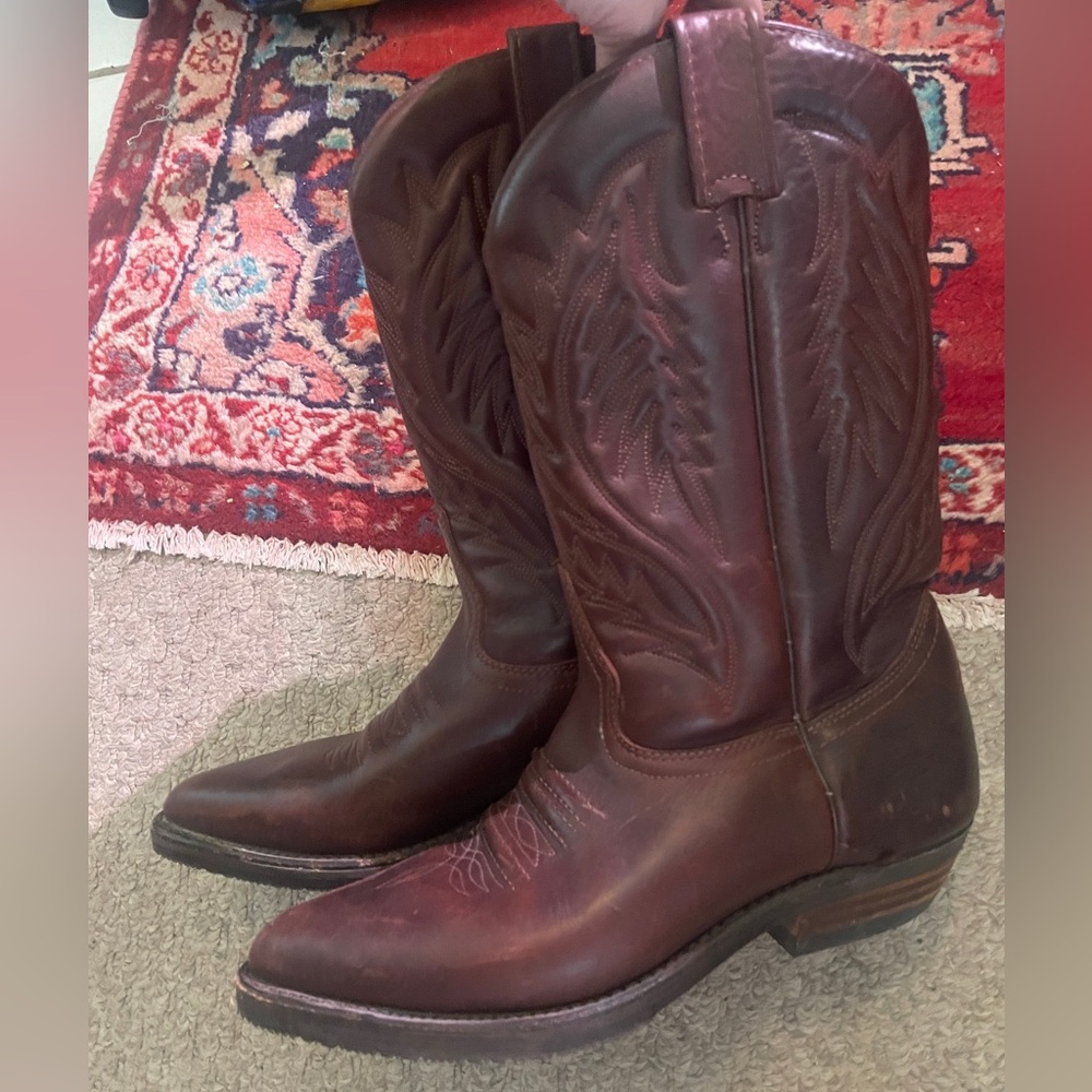 Vintage Burgundy Brown Leather Cowboy Boots Ladies 10- Made in Canada 🇨🇦